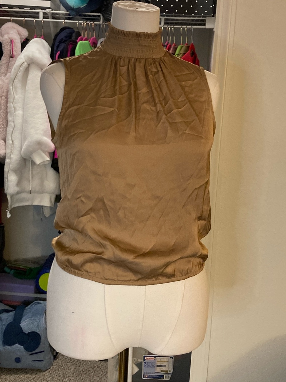 Express Sleeveless High-Neck Blouse - Camel Brown